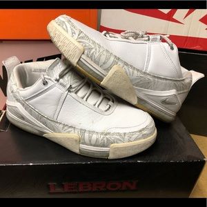 Nike Zoom Lebron II Low - White - Sz 10.5